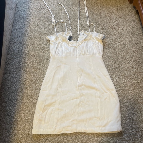 White mini dress - Picture 2 of 3
